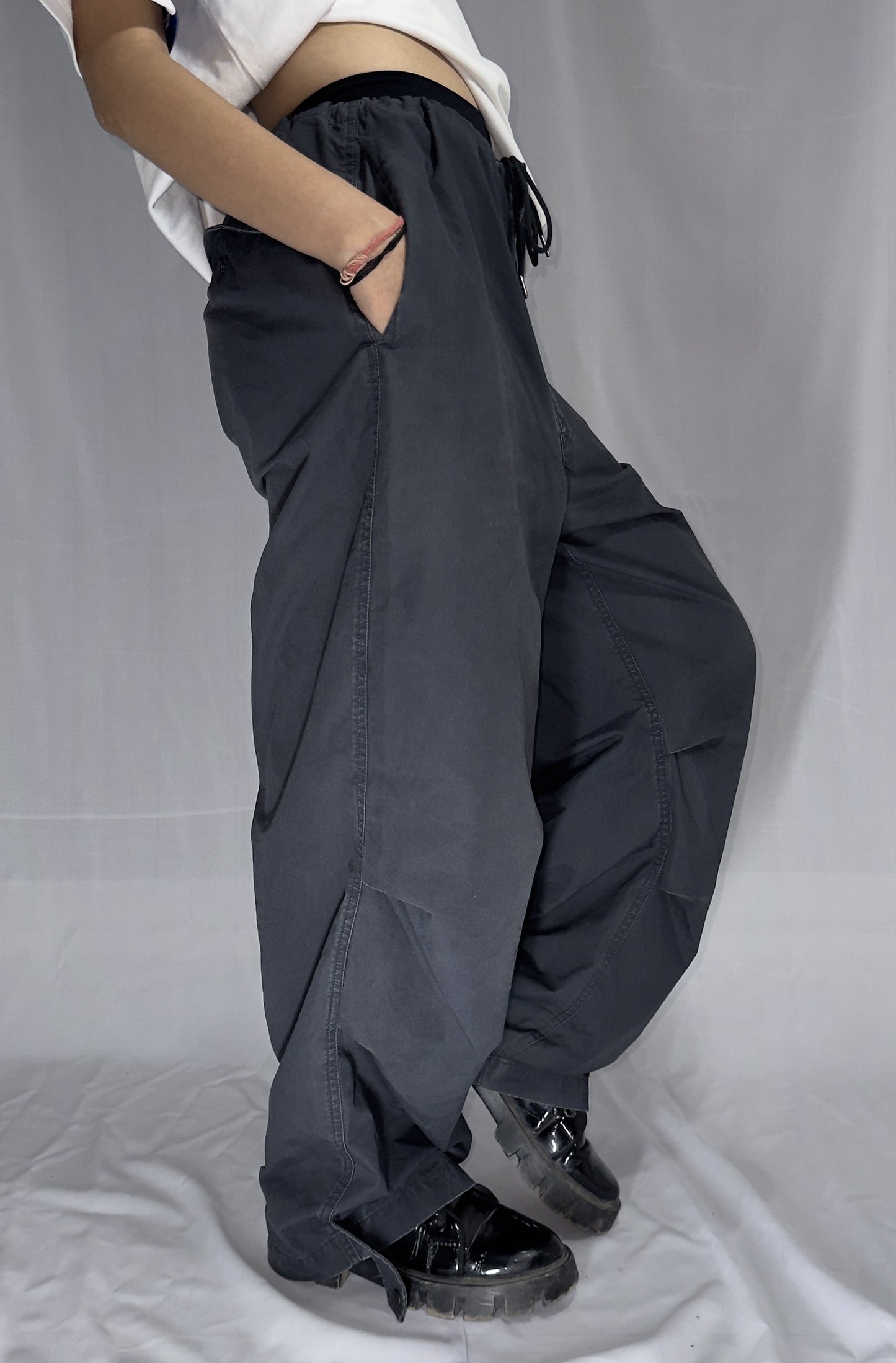 DARK GREY CARGO IS AVAILABLE FROM UNI QLO IN ELASTIC SIZE