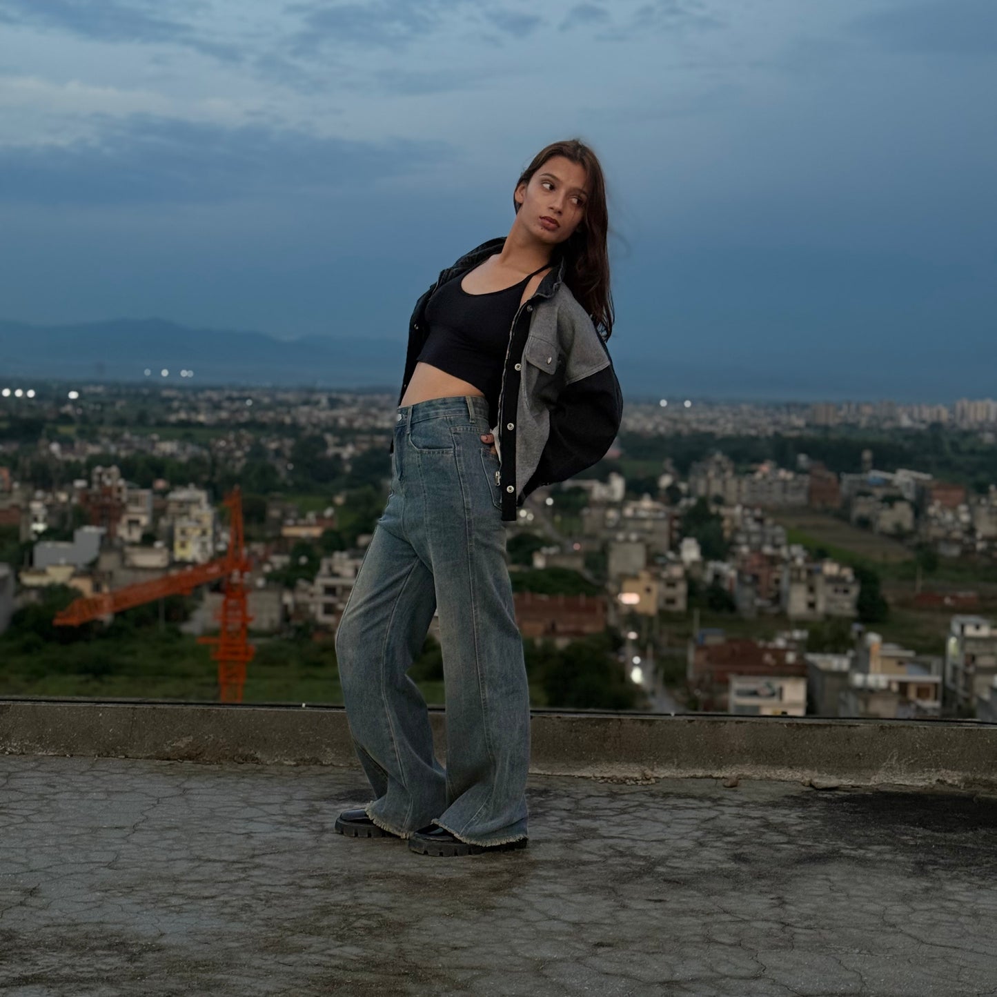 WASHED PLEATED JEANS IS AVAILABLE IN SIZE S/26-28