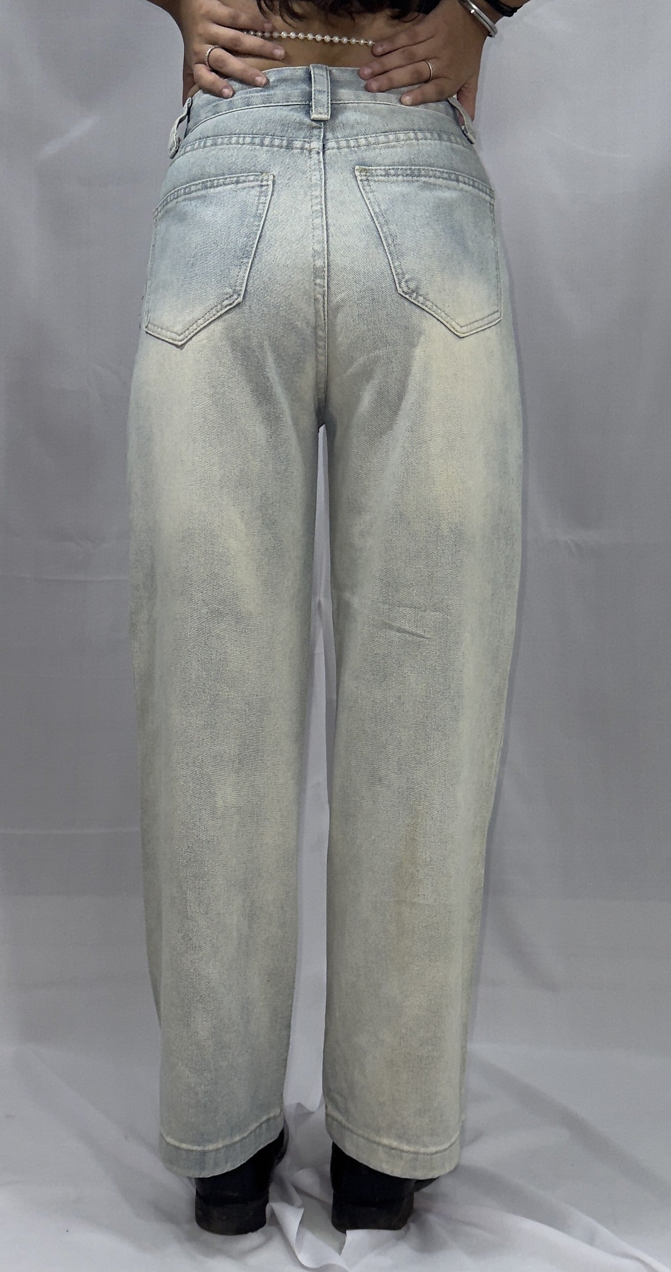 SKY BLUE WASHED JEANS IS AVAILABLE IN SIZE S/28-30