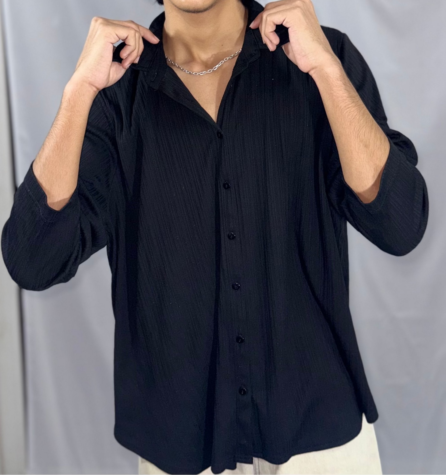 STRECHABLE BLACK STRIPPED SHIRT IS AVAILABLE IN SIZE OF M/30-32