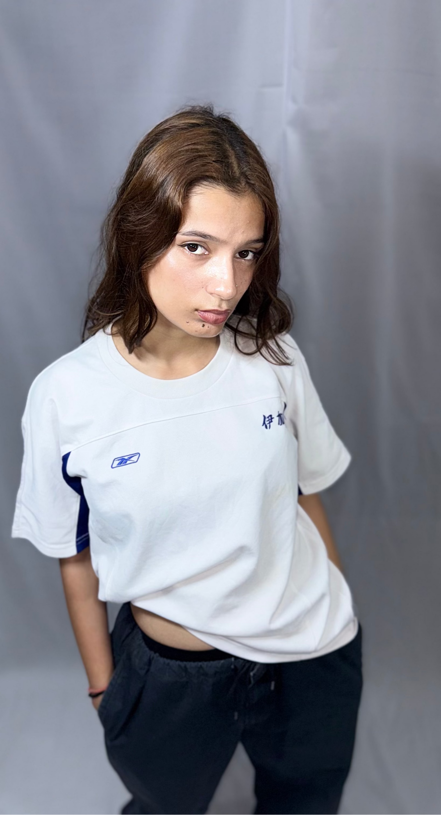 WHITE BLUE JAPANESE JERSEY OF REEBOK IS AVAILABLE IN SIZE OF M/30-32